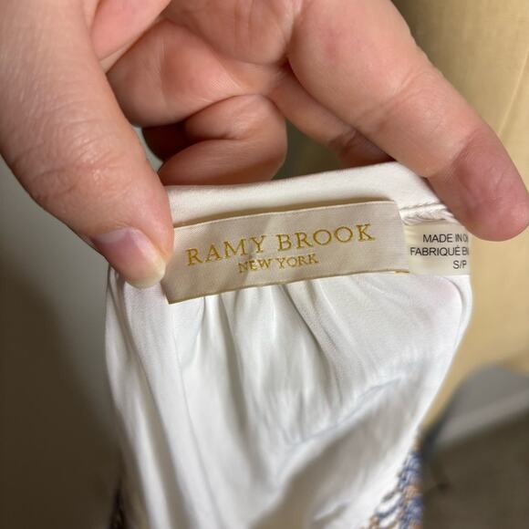 Ramy Brook White cold shoulder blouse with embroidered accents women's sz small - Picture 4 of 6